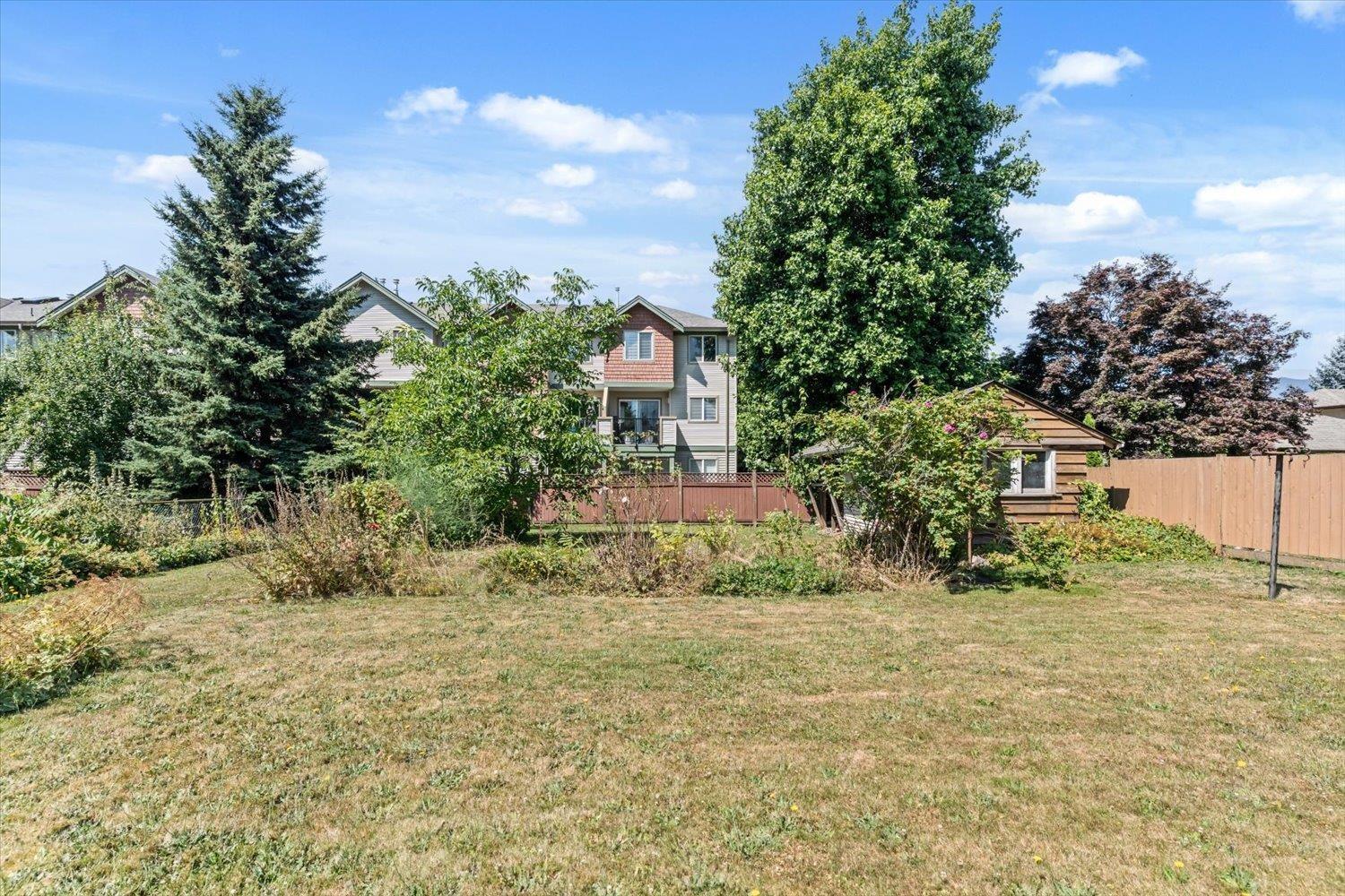 9481 Woodbine Street Property Photo 36