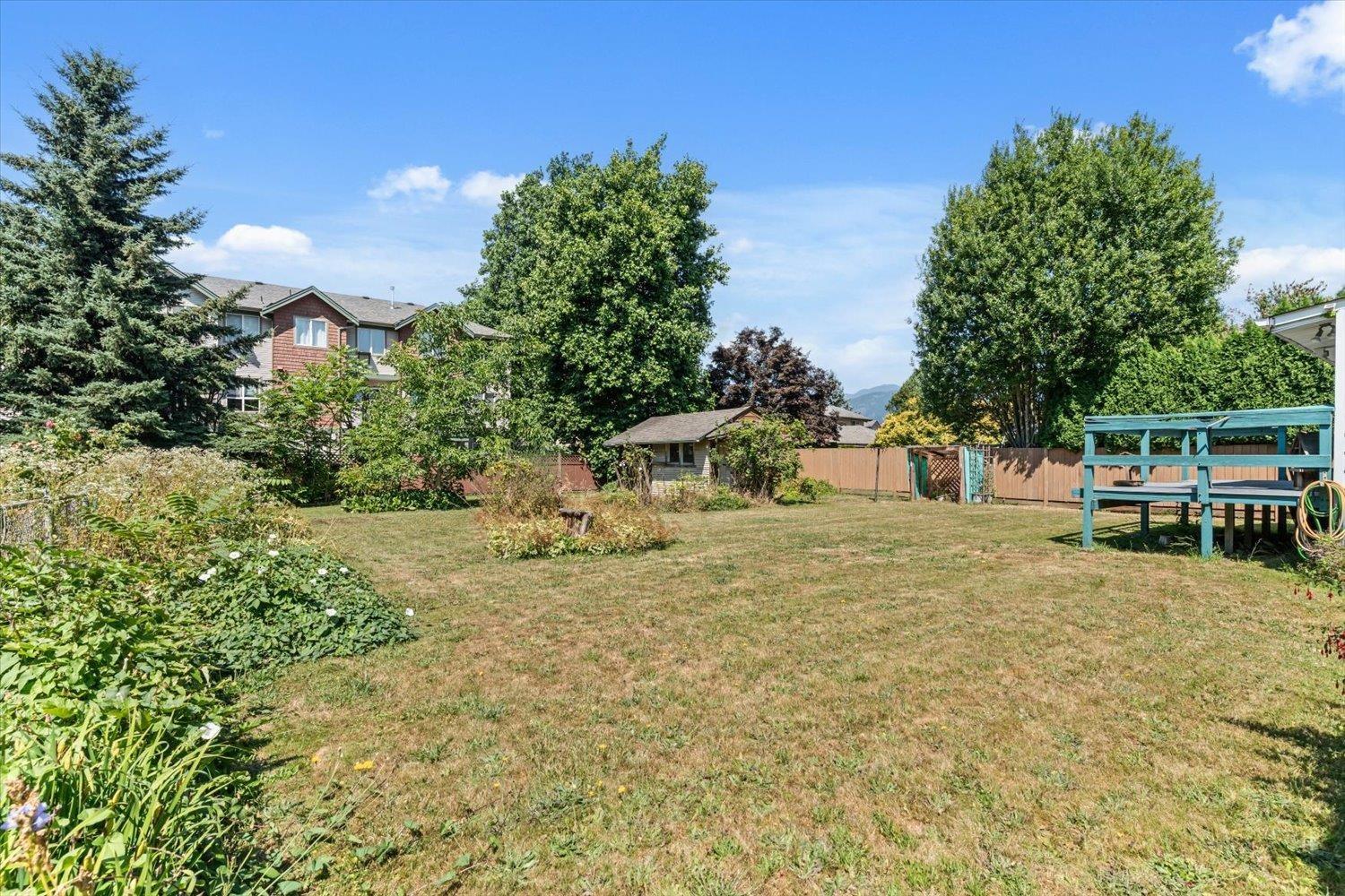 9481 Woodbine Street Property Photo 37