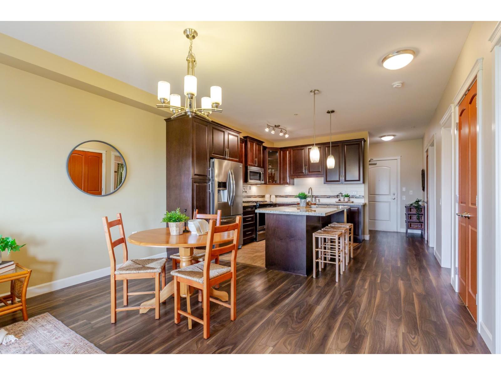 506 8157 207 Street Property Photo 11