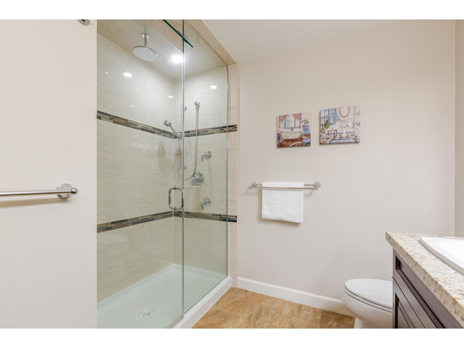 506 8157 207 Street Property Photo 24