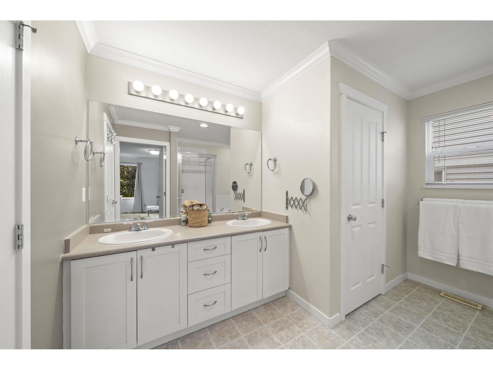 14938 59 Avenue Property Photo 21