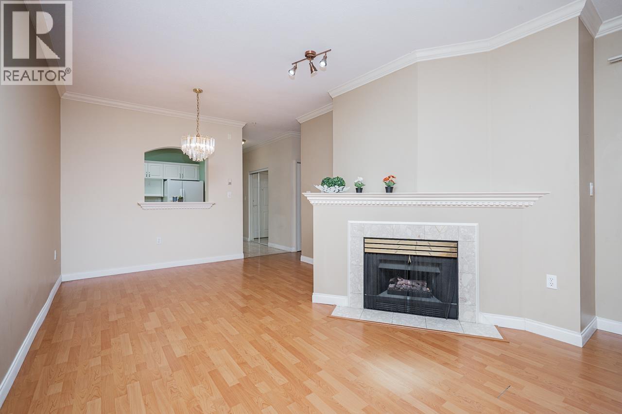 104 2995 Princess Crescent Property Photo 11