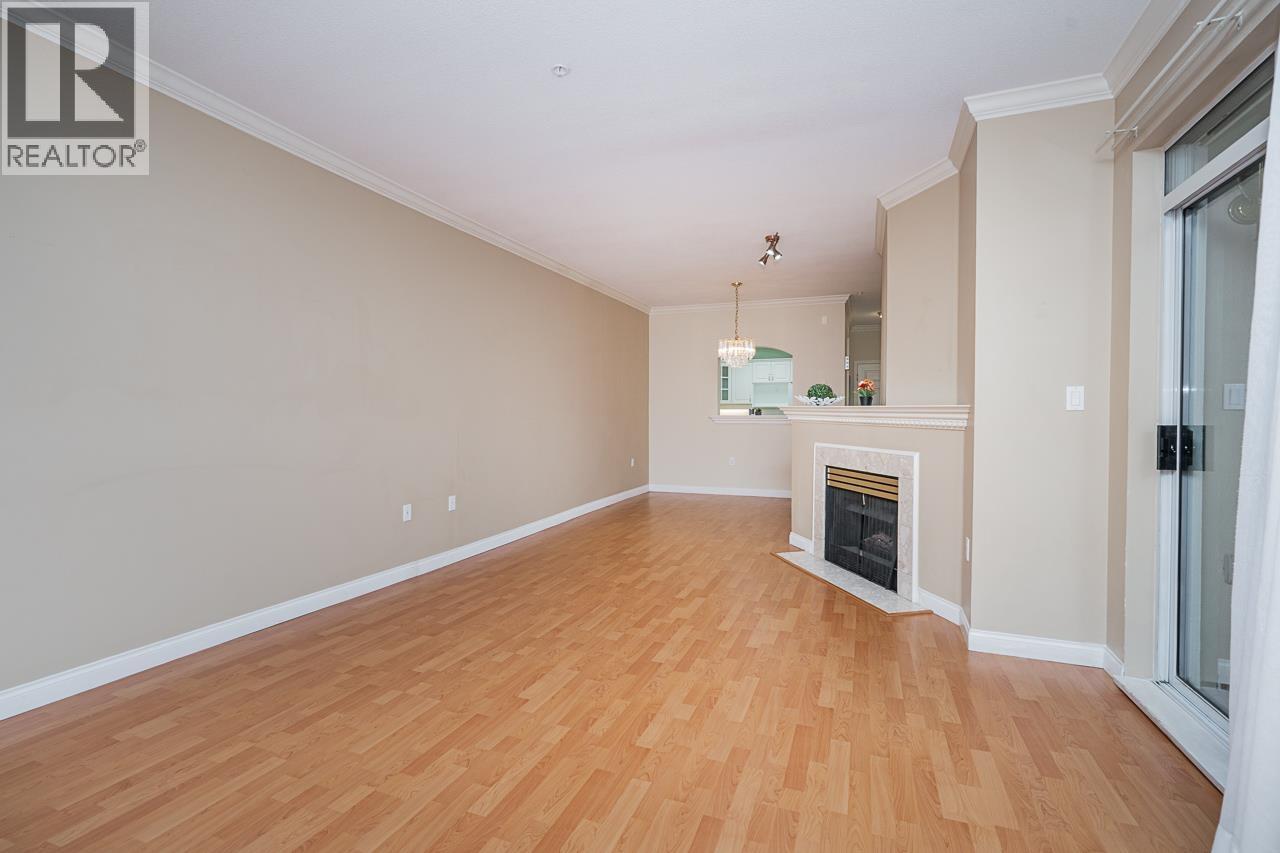 104 2995 Princess Crescent Property Photo 12