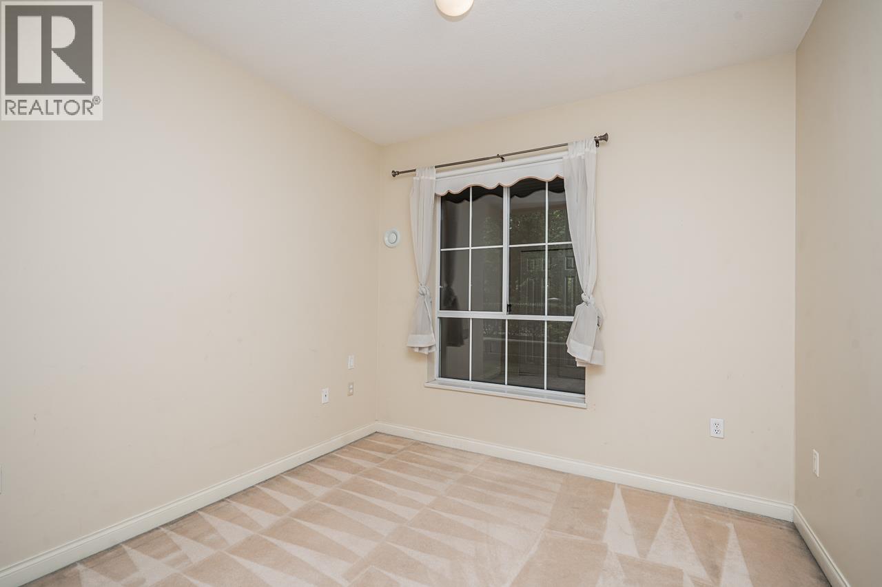 104 2995 Princess Crescent Property Photo 18