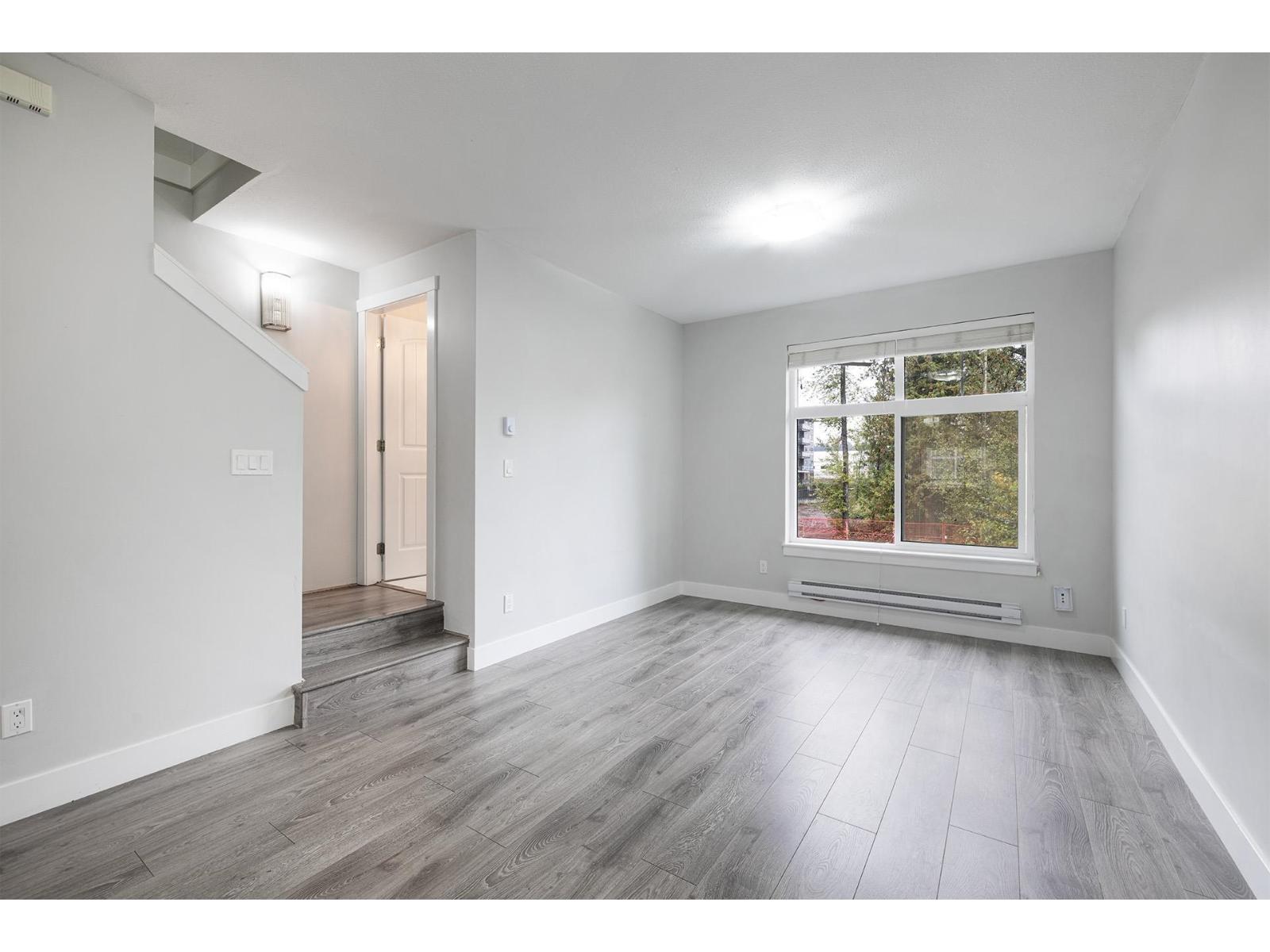 27 14660 105a Avenue Property Photo 8