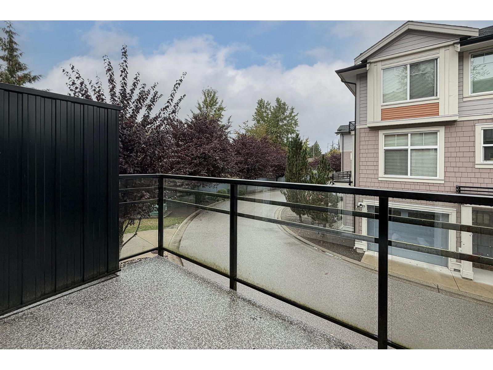 27 14660 105a Avenue Property Photo 11