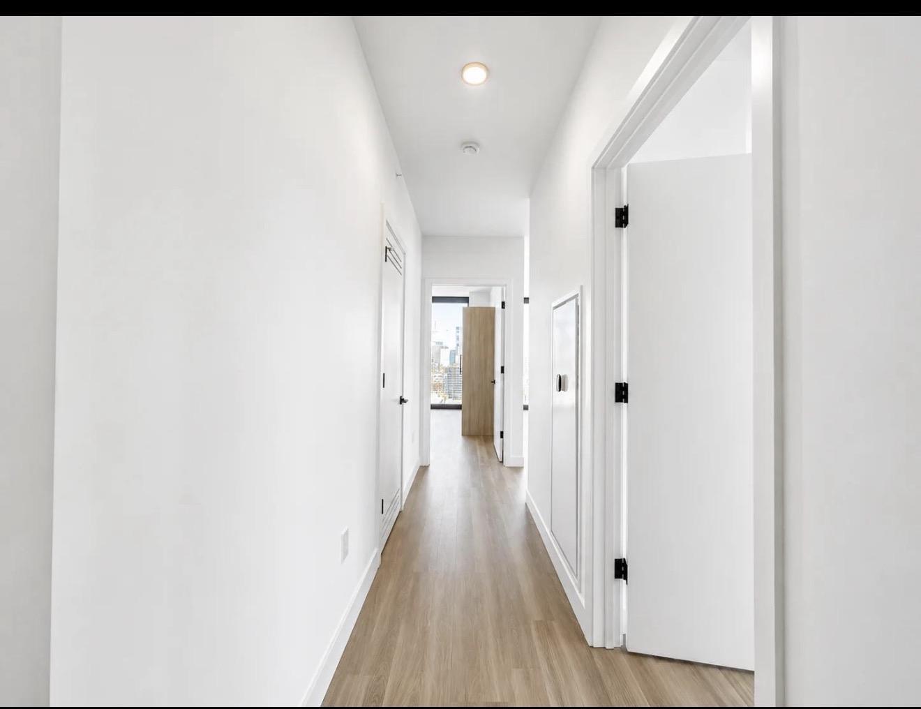 1702 9675 King George Boulevard Property Photo 7