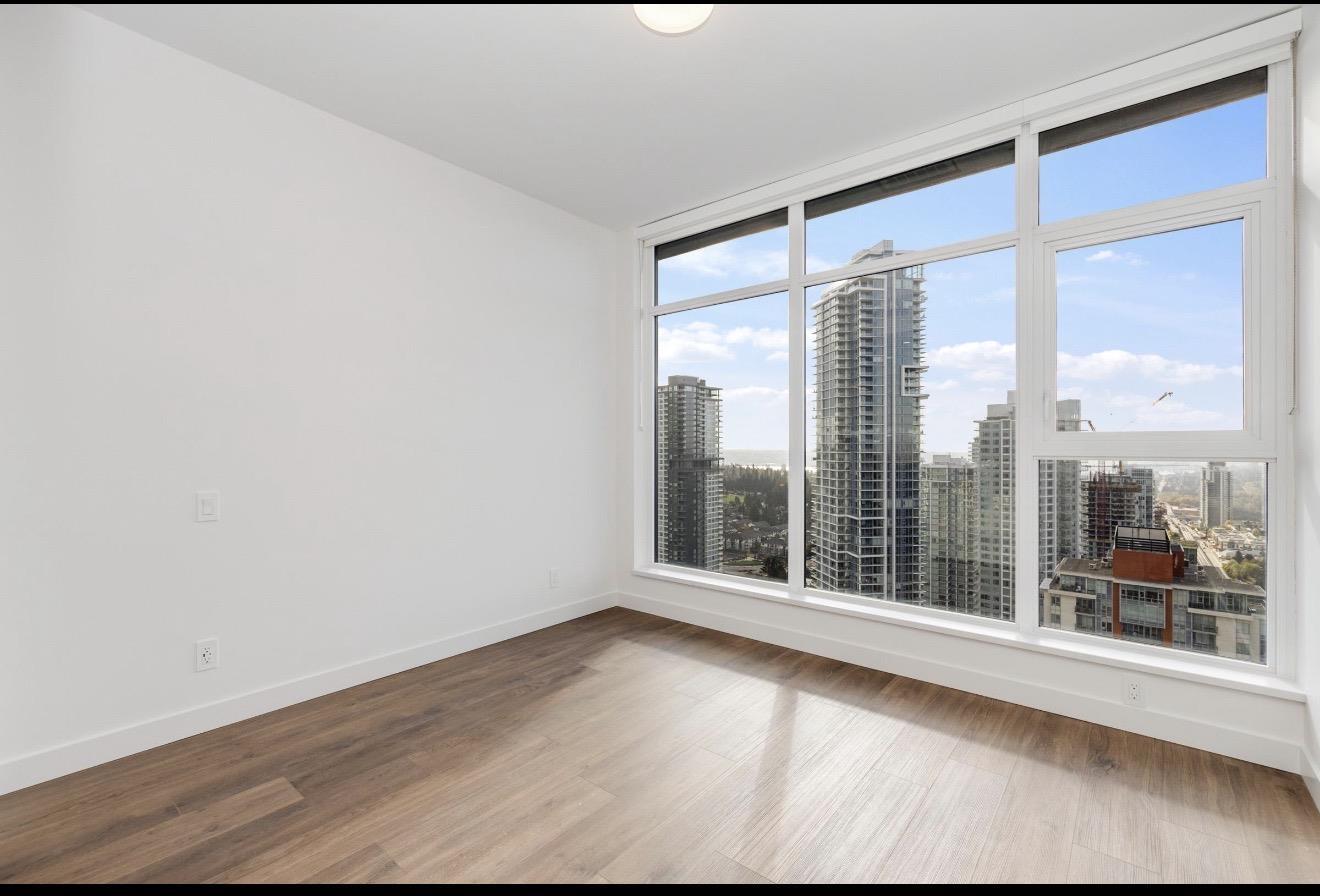 1702 9675 King George Boulevard Property Photo 8