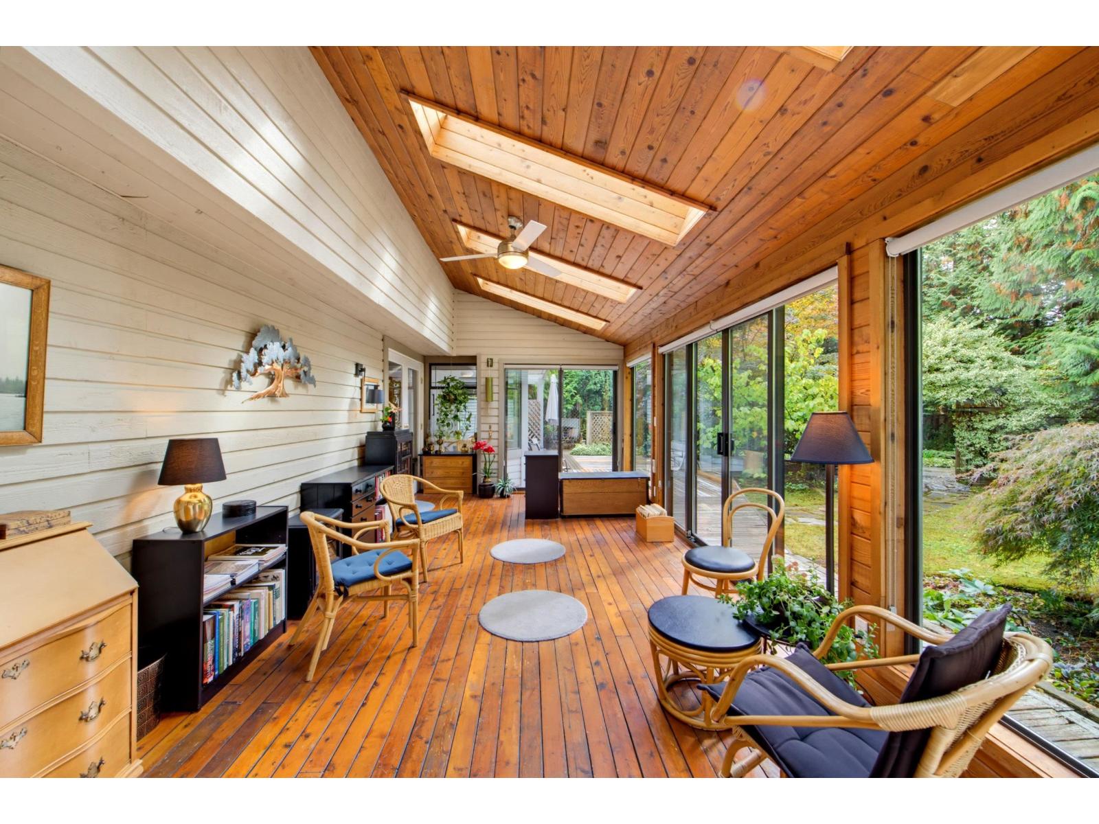 7269 150a Street Property Photo 20
