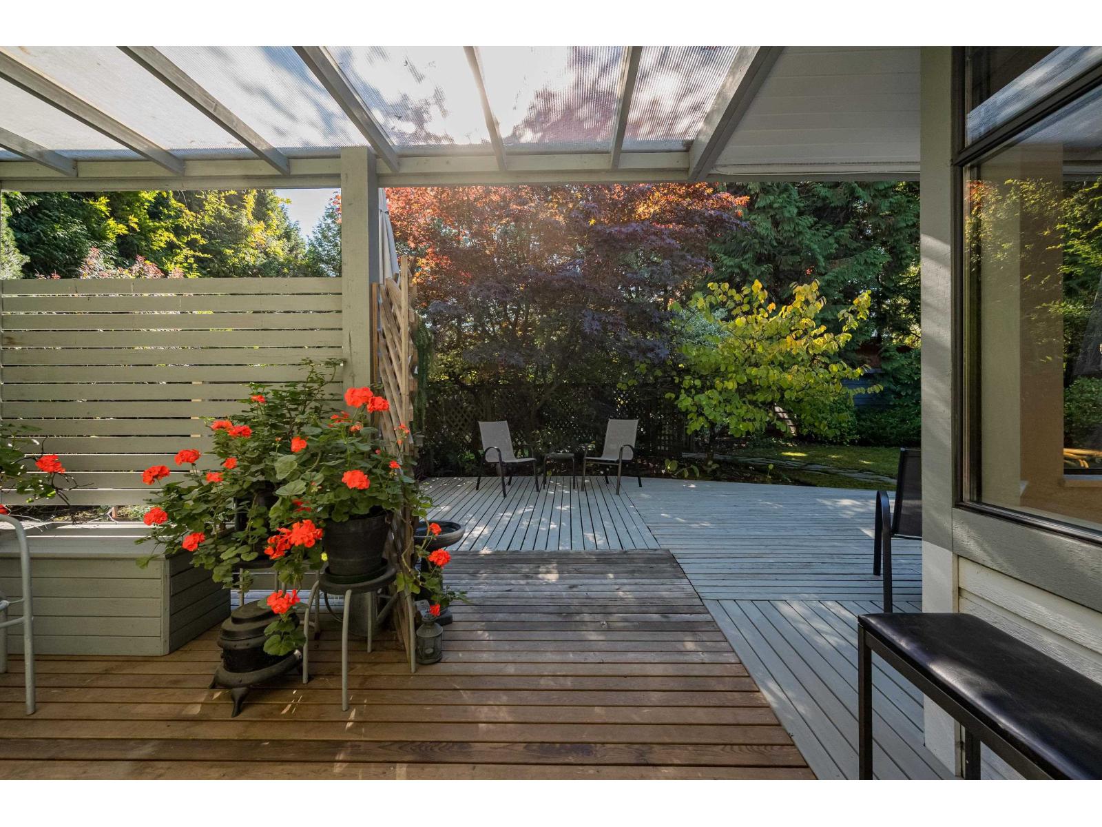 7269 150a Street Property Photo 35