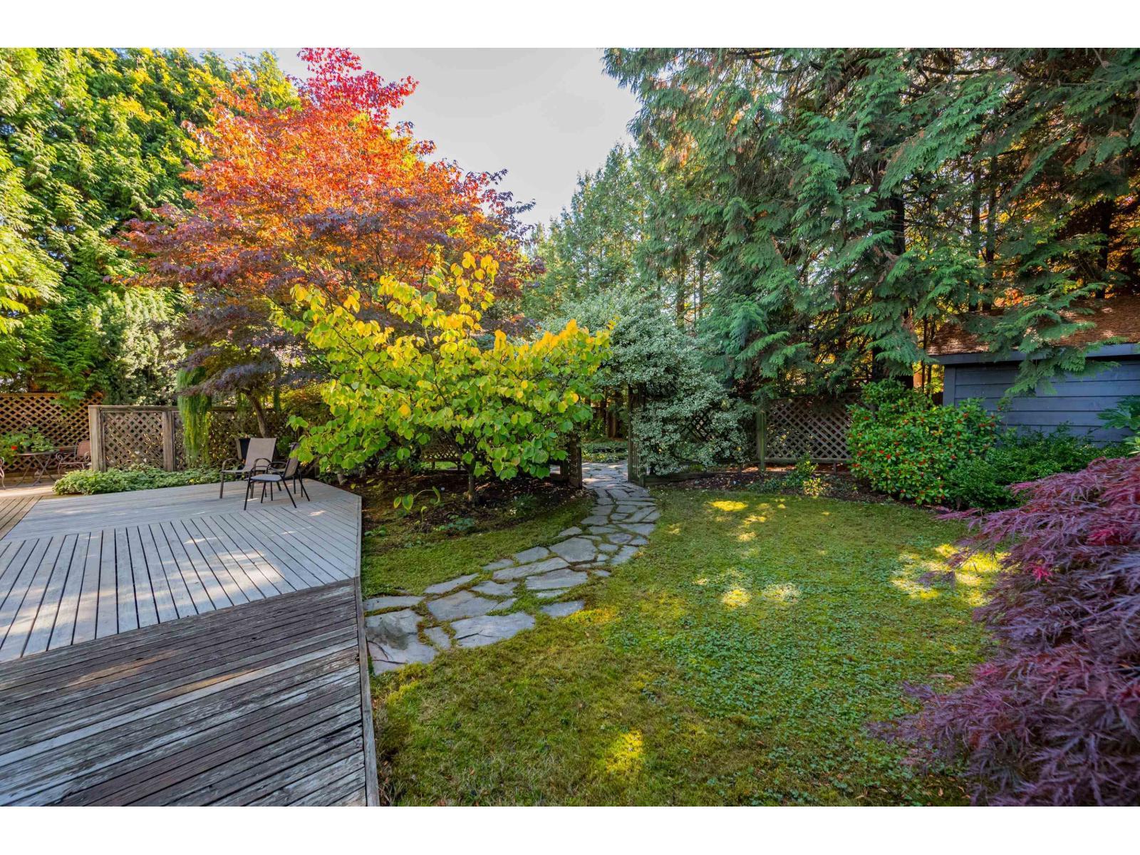 7269 150a Street Property Photo 37