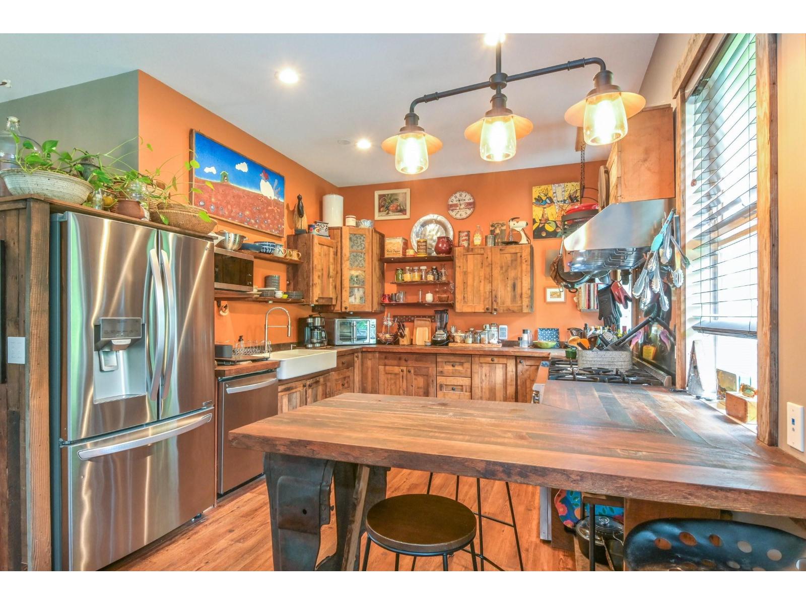 32955 Dewdney Trunk Road Property Photo 9