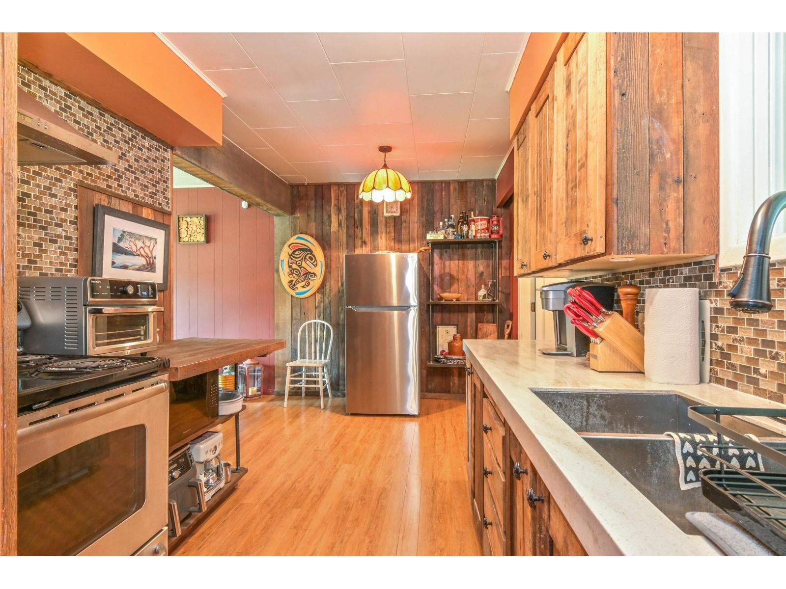 32955 Dewdney Trunk Road Property Photo 13