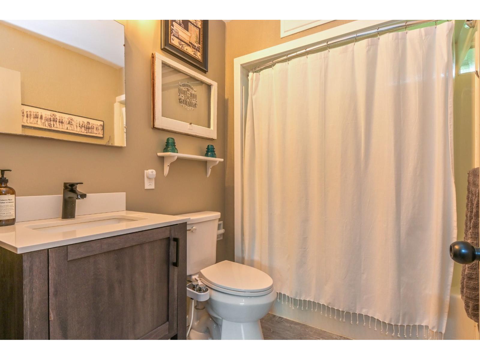 32955 Dewdney Trunk Road Property Photo 20