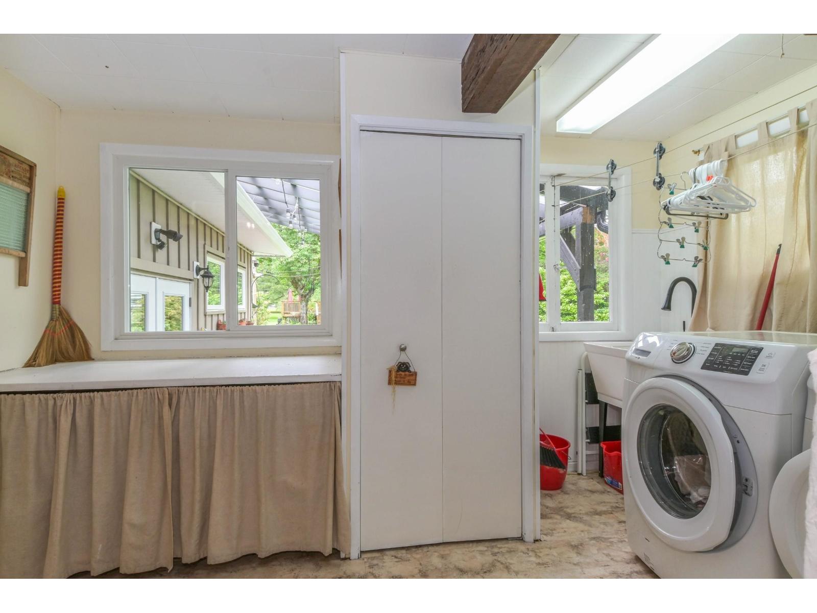 32955 Dewdney Trunk Road Property Photo 23