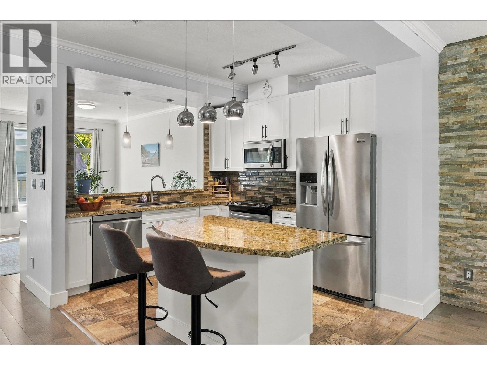 46 40632 Government Road Property Photo 9