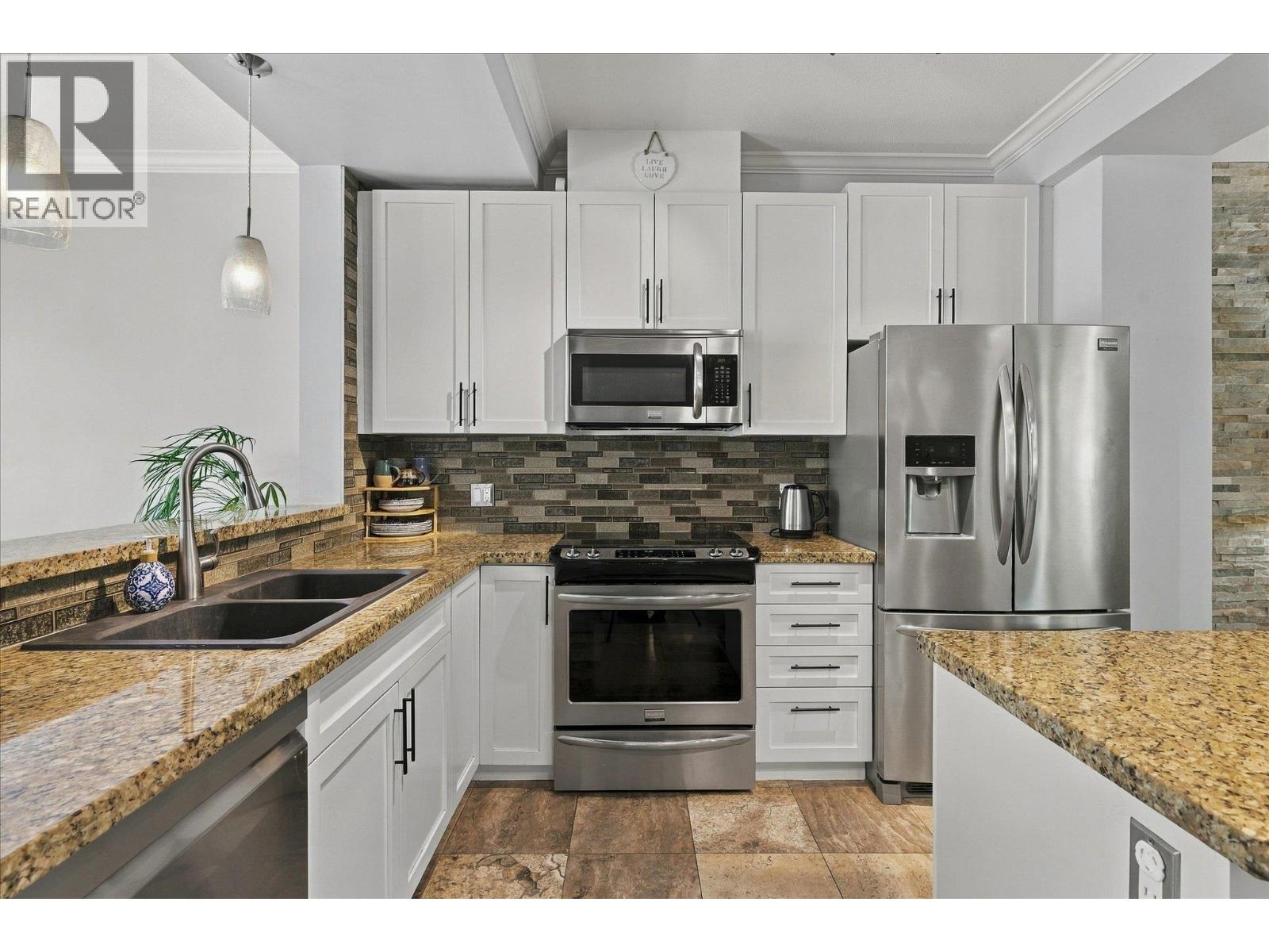 46 40632 Government Road Property Photo 10