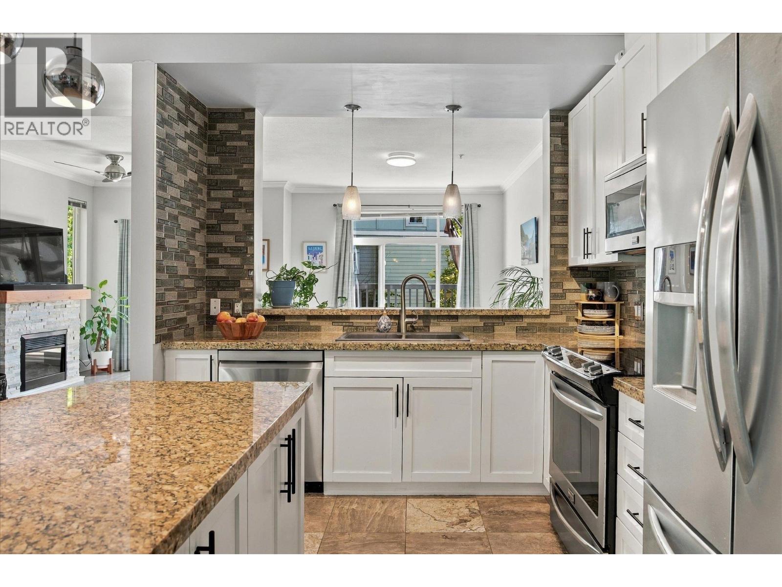 46 40632 Government Road Property Photo 11