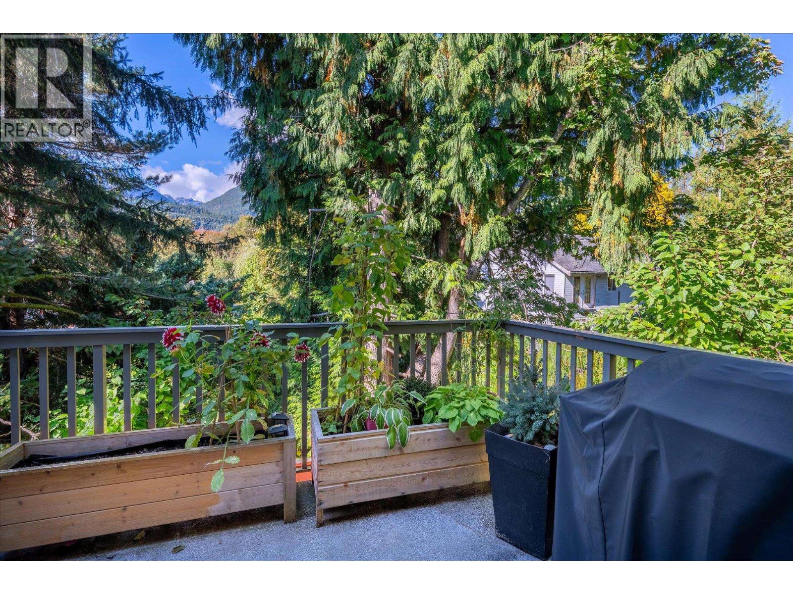 46 40632 Government Road Property Photo 15