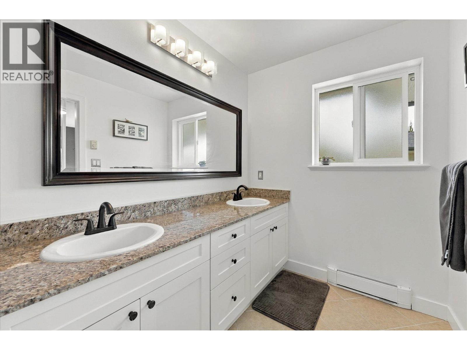46 40632 Government Road Property Photo 28