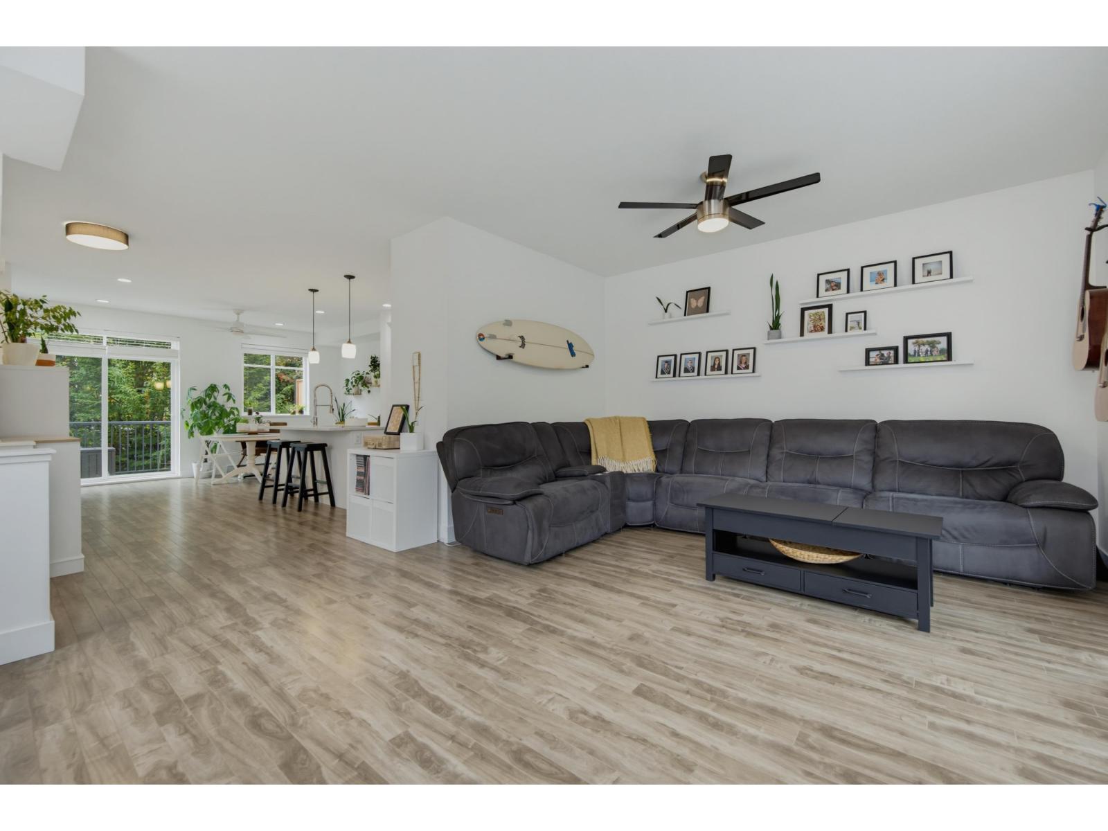 36 3039 156 Street Property Photo 7