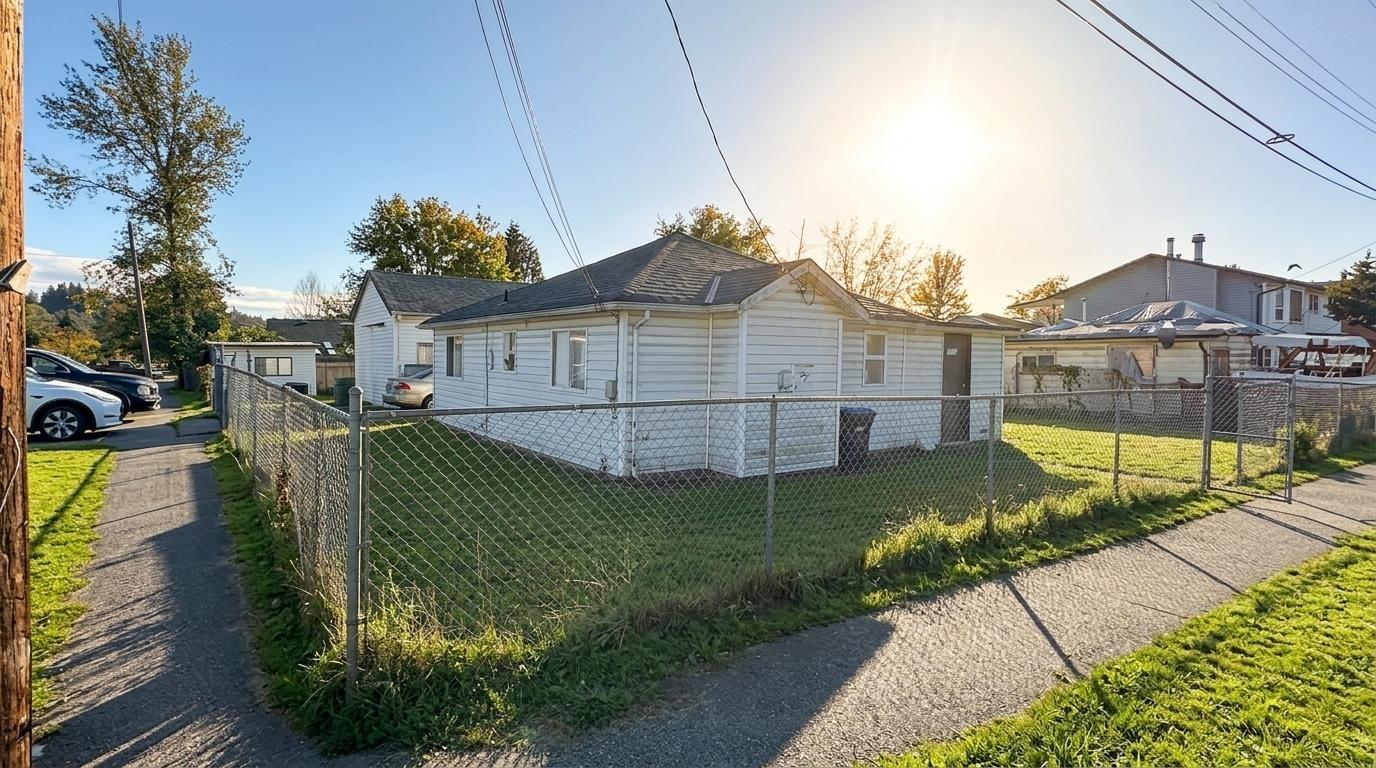 12666 114 Avenue Property Photo 3