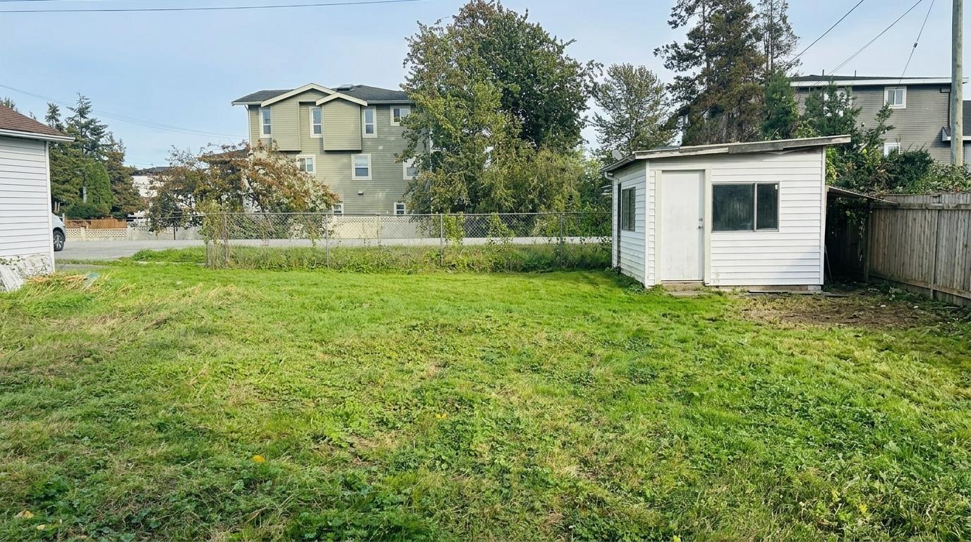 12666 114 Avenue Property Photo 4