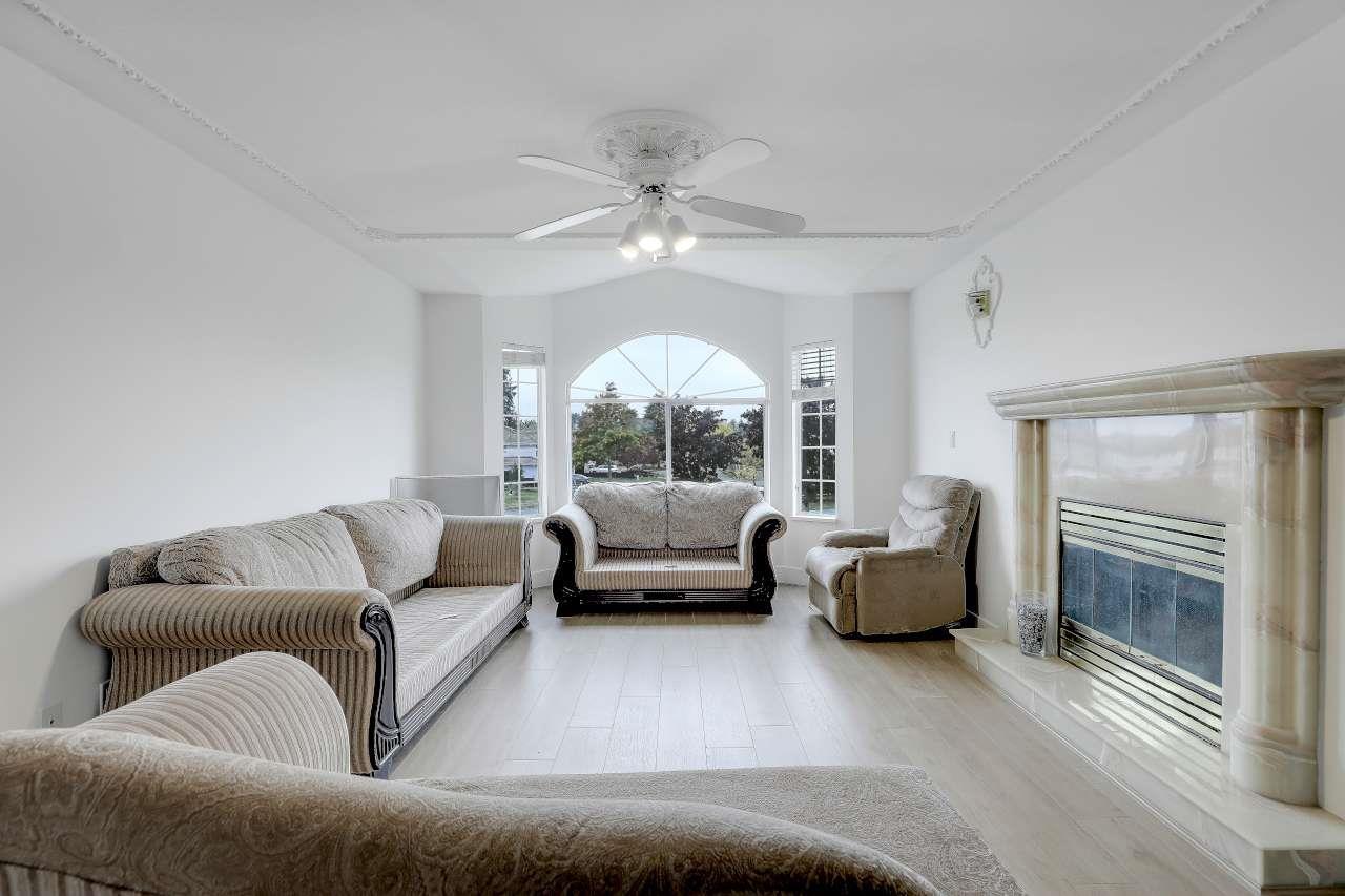 6832 127a Street Property Photo 3