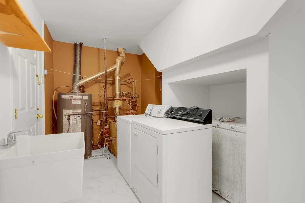 6832 127a Street Property Photo 37