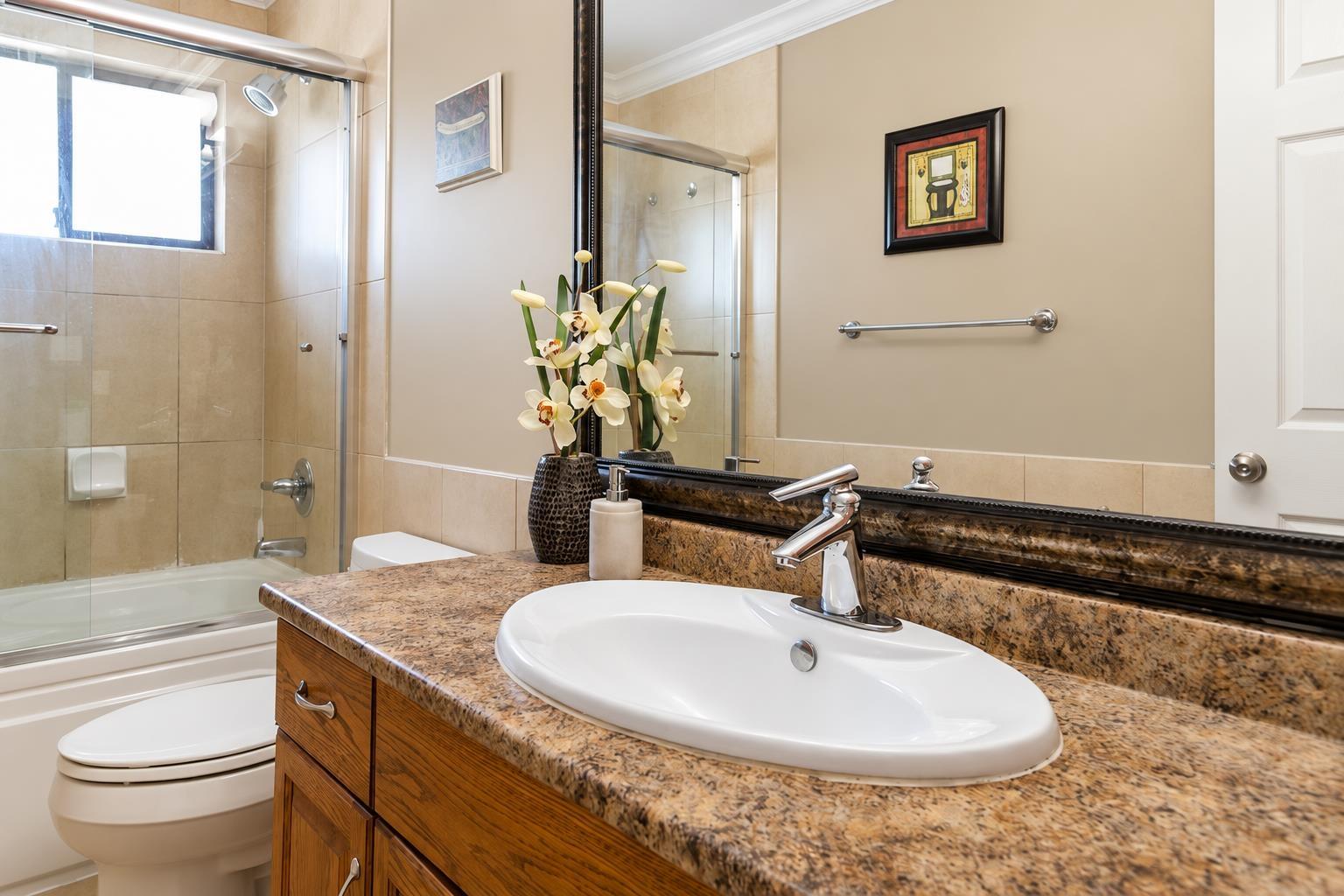 12353 81a Avenue Property Photo 12