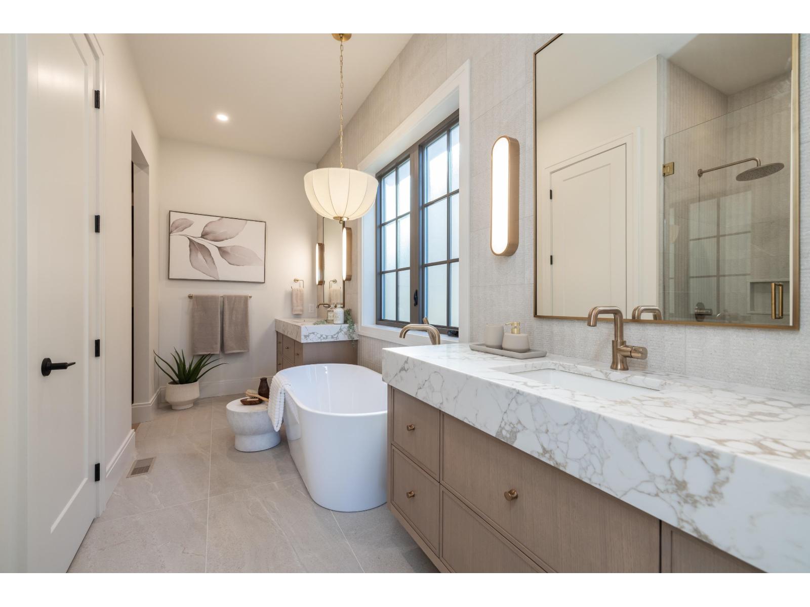 2 23787 40 Avenue Property Photo 18