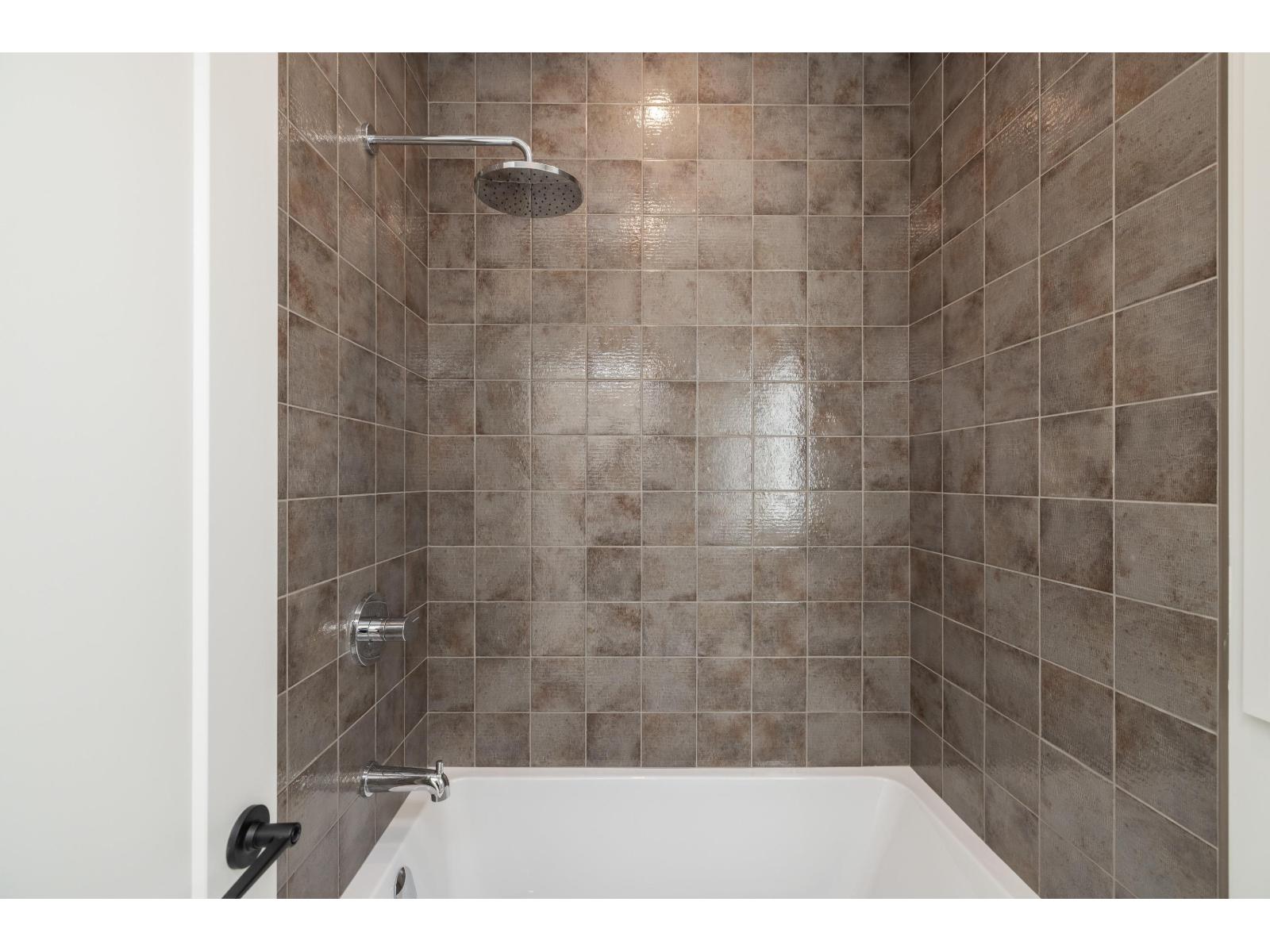 2 23787 40 Avenue Property Photo 36