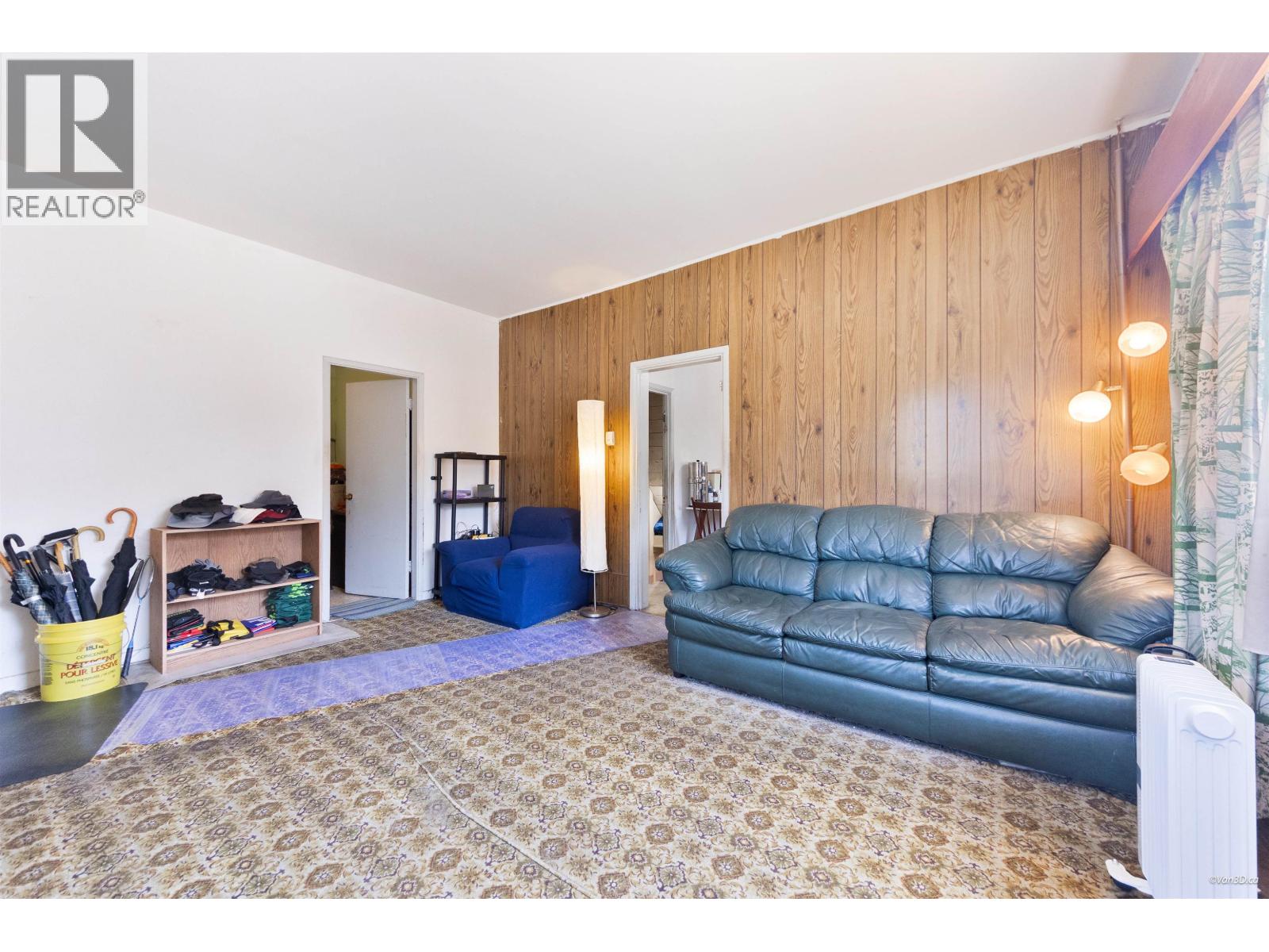 824 Semlin Drive Property Photo 11