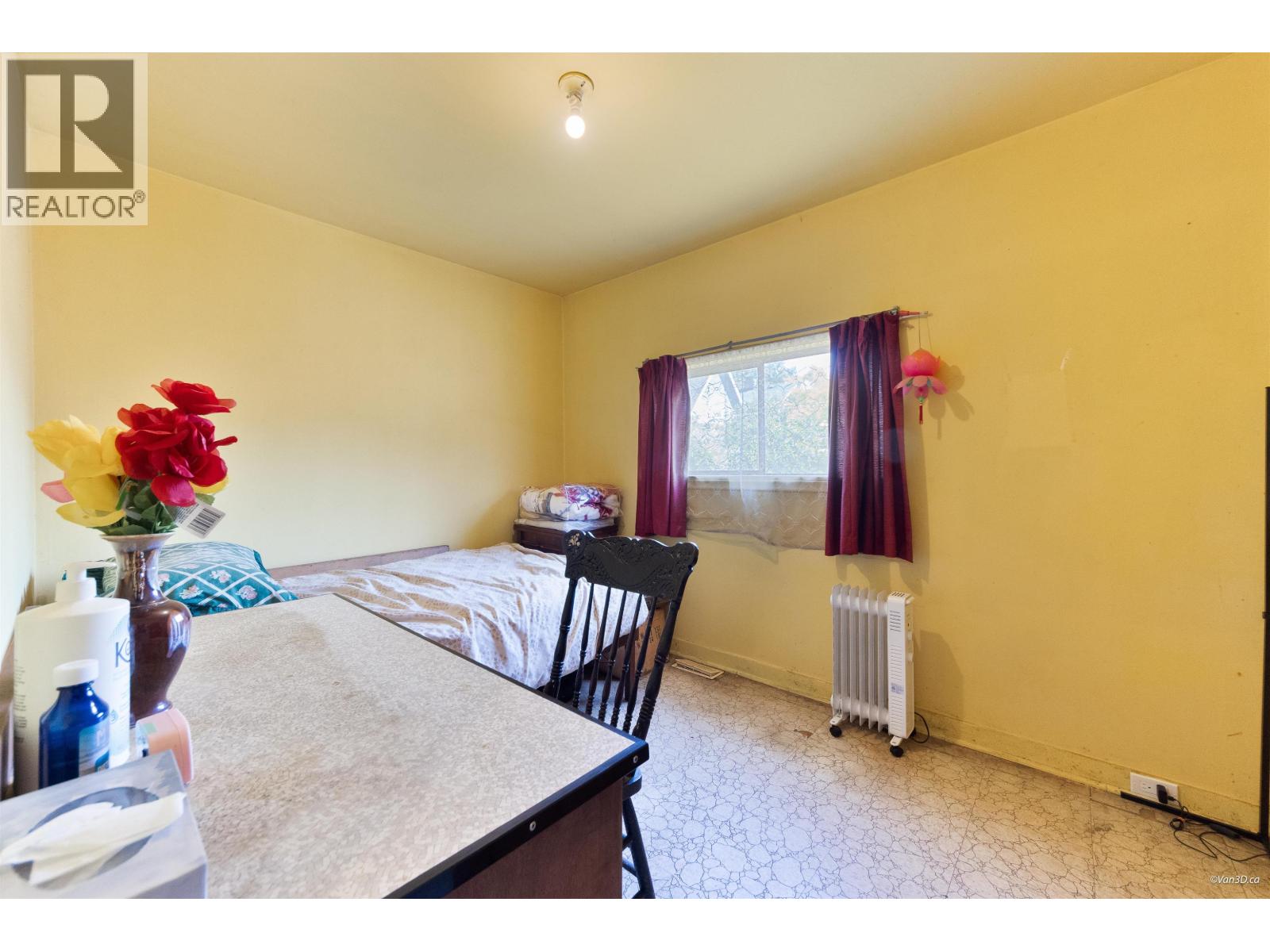 824 Semlin Drive Property Photo 12