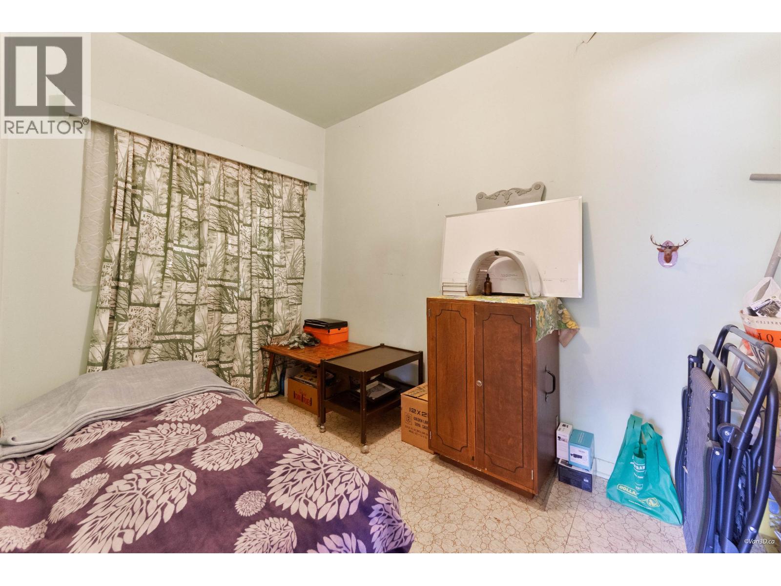 824 Semlin Drive Property Photo 14