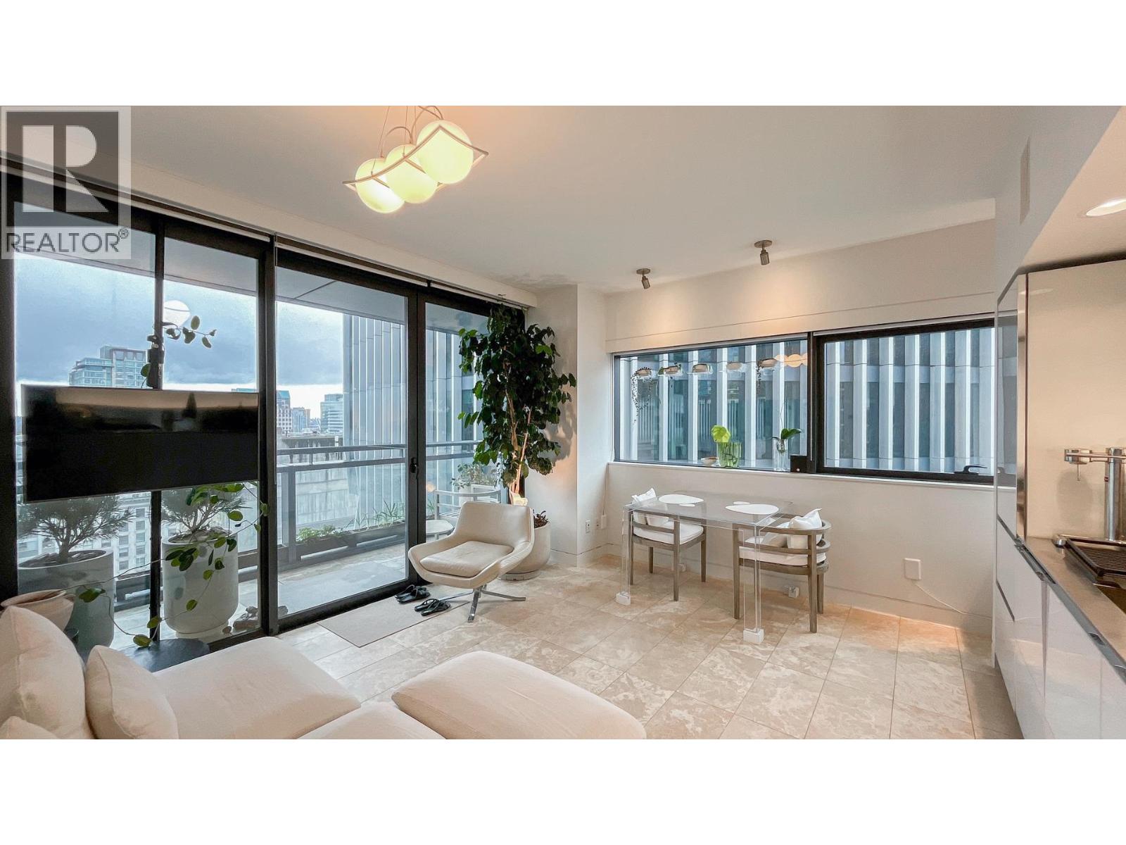2005 838 W HASTINGS STREET Property Photo 1