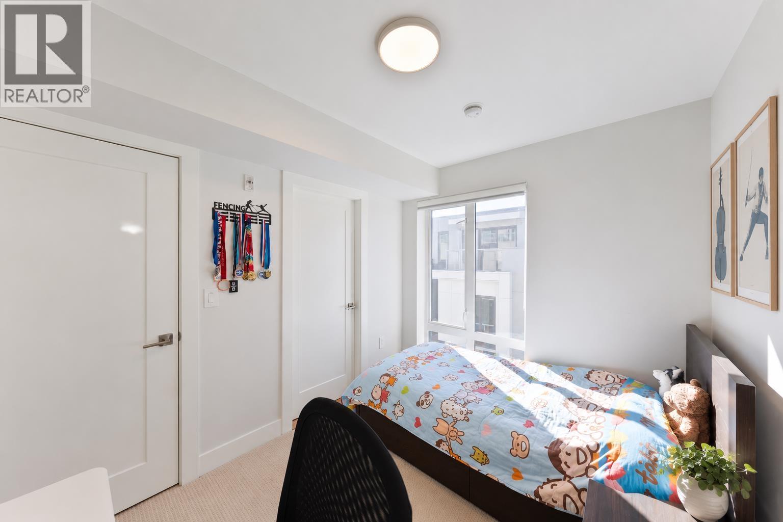 7669 Granville Street Property Photo 12