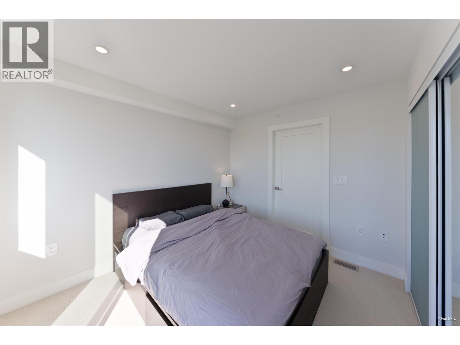 7669 Granville Street Property Photo 35