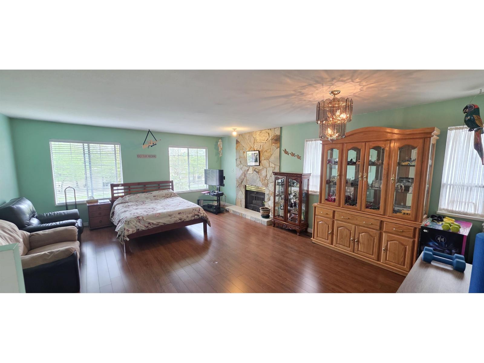 14919 Spenser Drive Property Photo 2