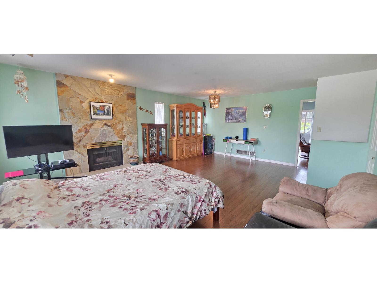 14919 Spenser Drive Property Photo 4