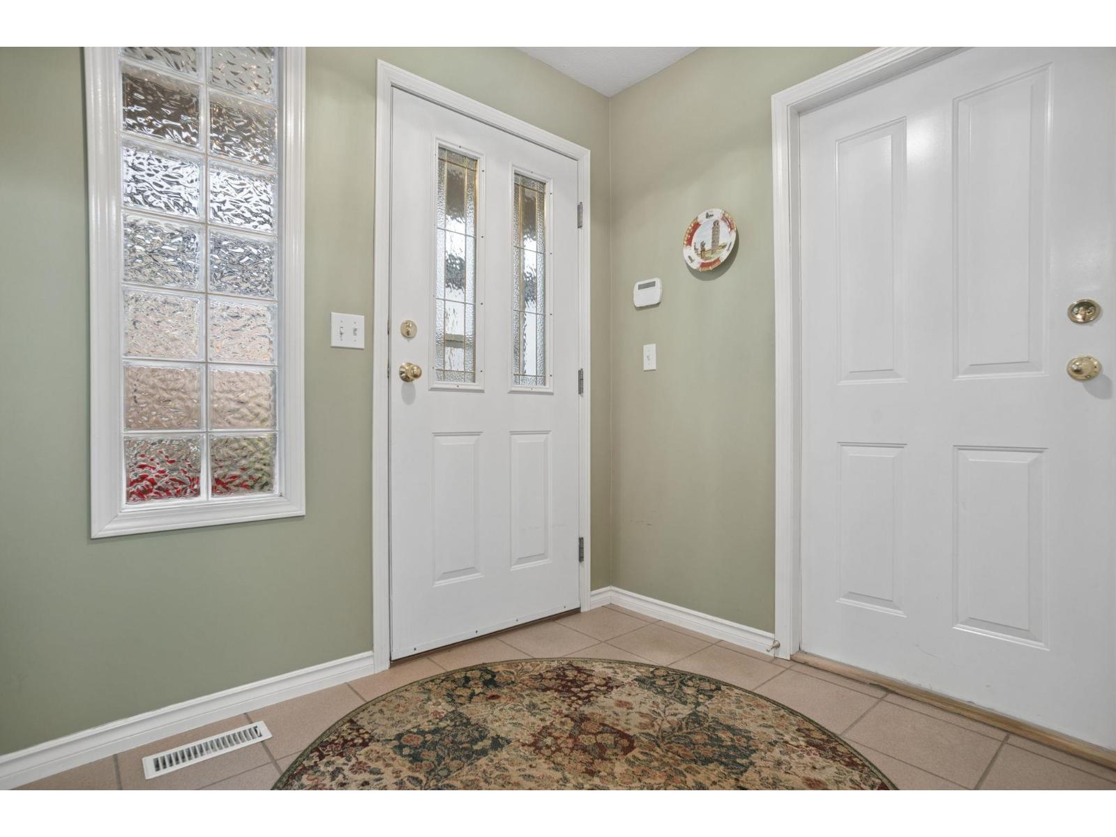 3 8567 164 Street Property Photo 2