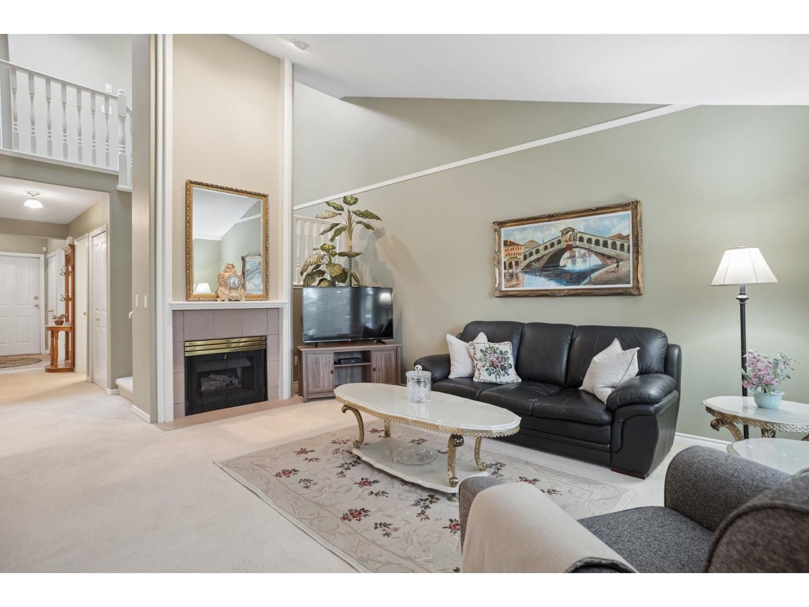 3 8567 164 Street Property Photo 3