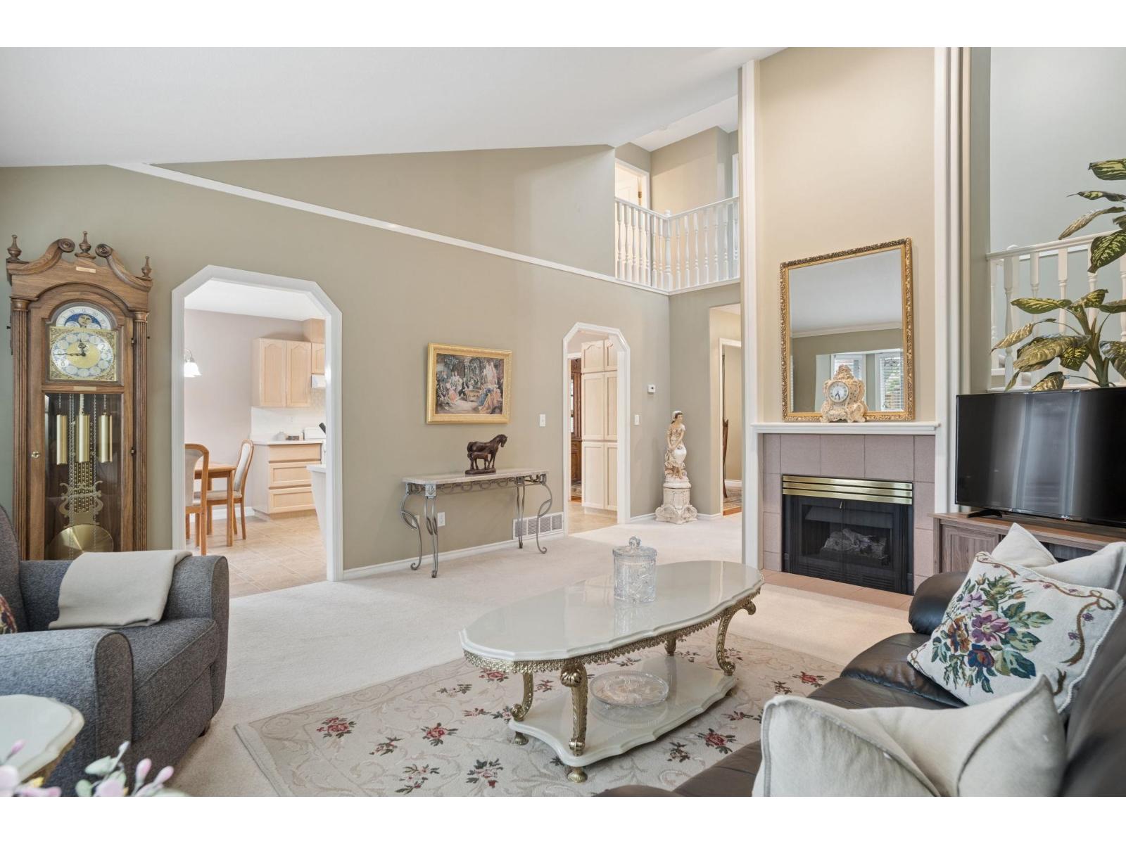 3 8567 164 Street Property Photo 5