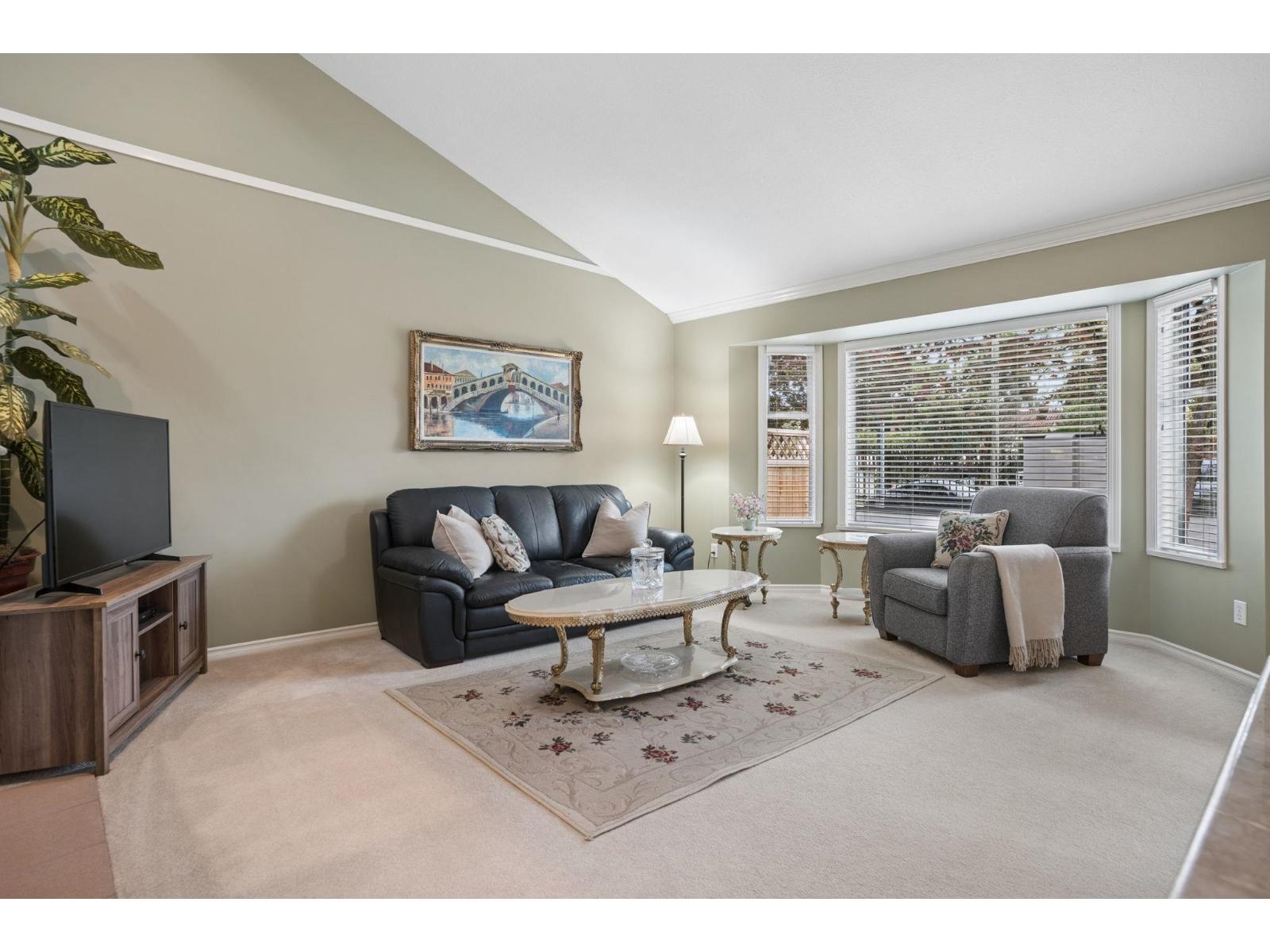3 8567 164 Street Property Photo 7