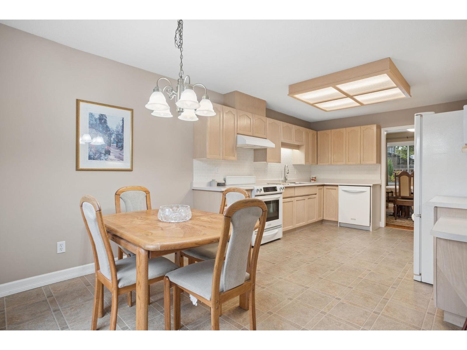 3 8567 164 Street Property Photo 10