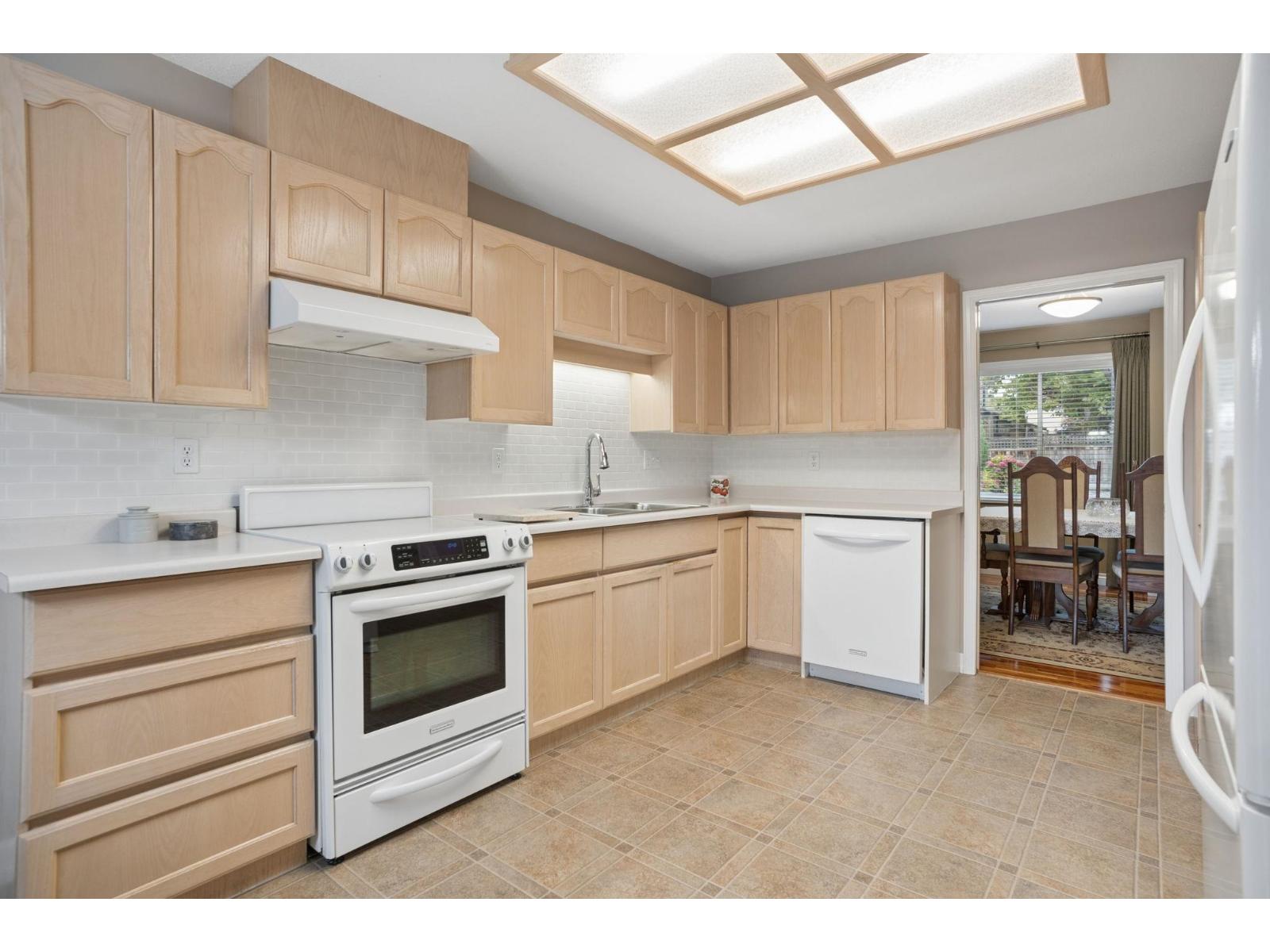 3 8567 164 Street Property Photo 12