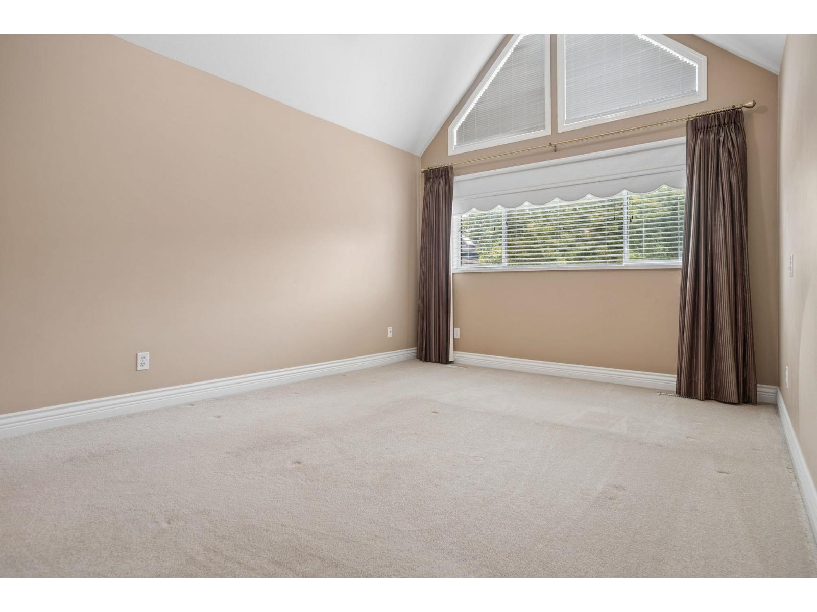 3 8567 164 Street Property Photo 18