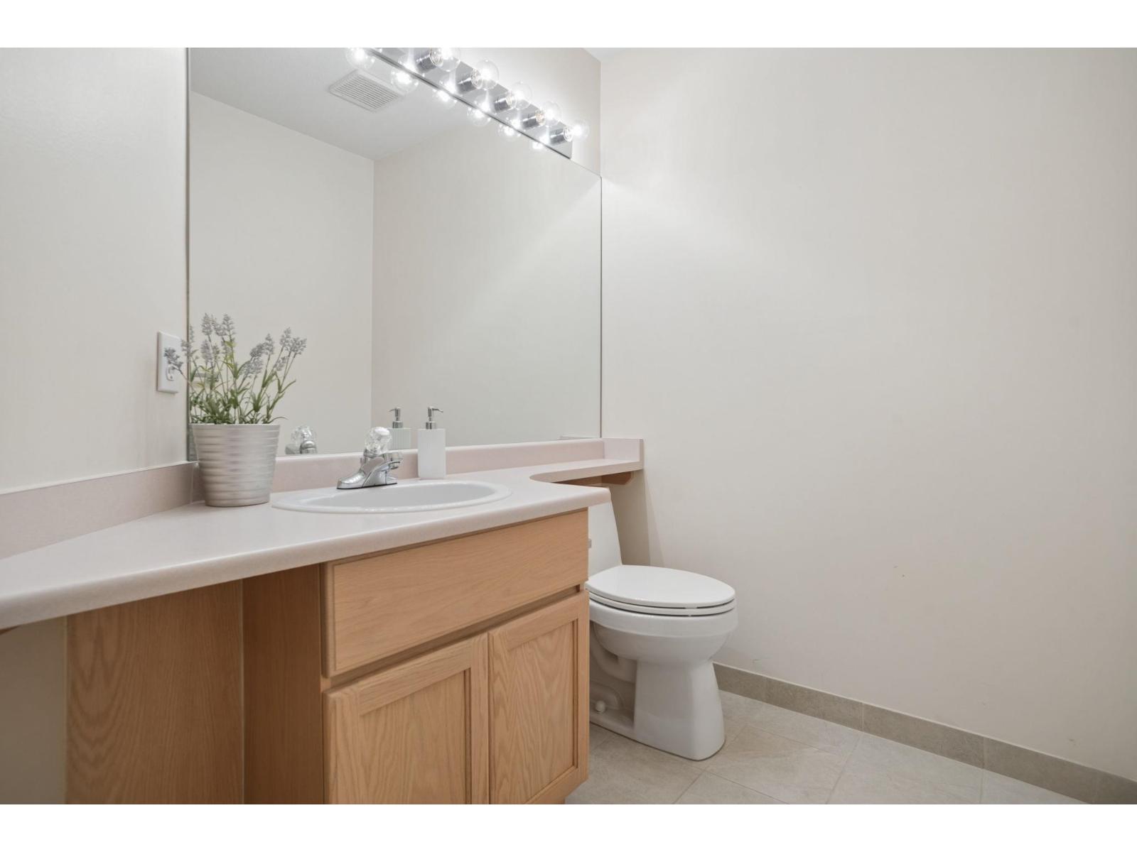 3 8567 164 Street Property Photo 21