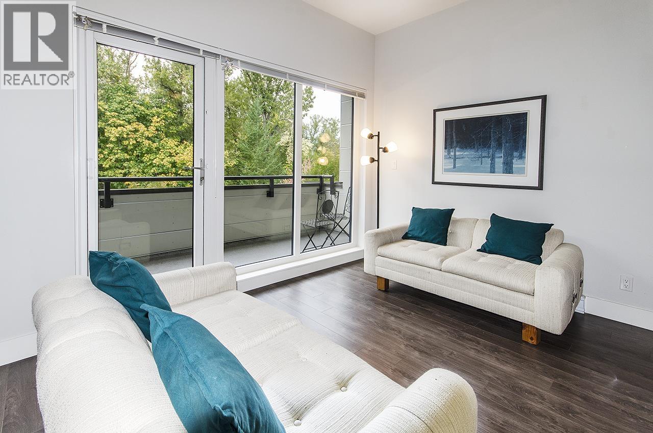 401 2362 Whyte Avenue Property Photo 4