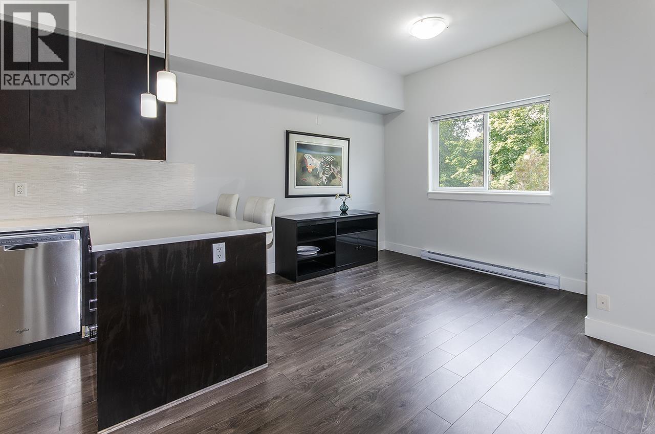401 2362 Whyte Avenue Property Photo 6